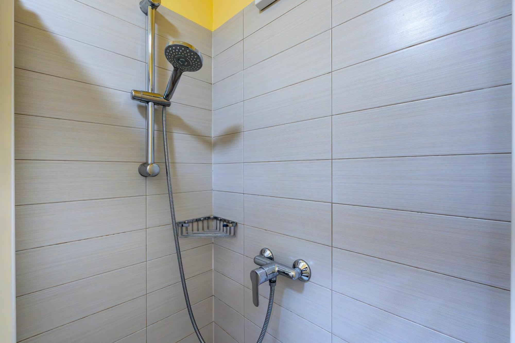 Apartment Anfiteatro Лукка Экстерьер фото